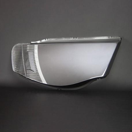 Пластиковое стекло фары Mitsubishi L200 2005-2010 правое (пассажирское)