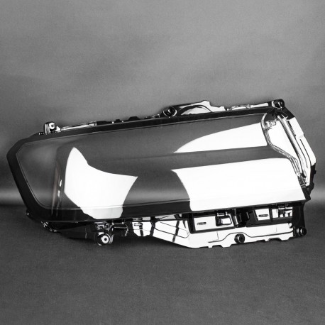Пластиковое стекло фары Toyota Land Cruiser 300 (J300) 2021-2023 правое (пассажирское)