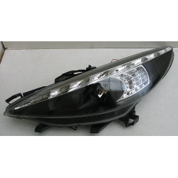 Peugeot 207 передняя черная LED