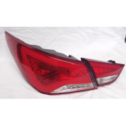 Hyundai Sonata YF задние фары красные
